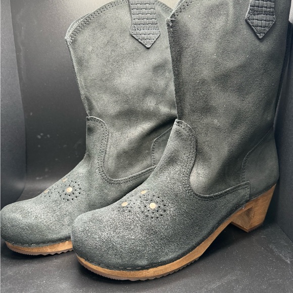 Sanita Lee Ann Square Black Suede Wooden Heeled Clog Boots Women's Size 40/9.5 - Picture 3 of 5